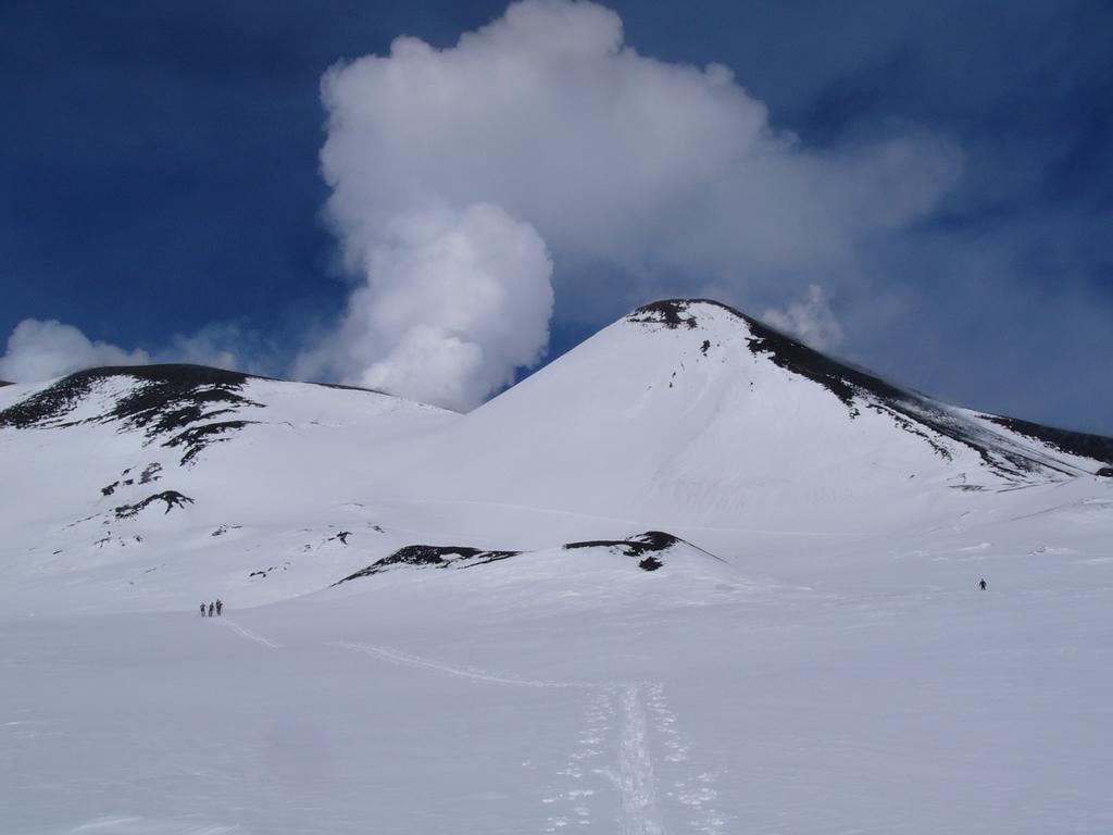 Sotto Il Vulcano Nicolosi Exterior foto